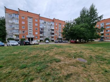 PARDUODAMAS 3 KAMBARIŲ SU DIDŽIUOJU HOLU BUTAS H.ZUDERMANO G. 7