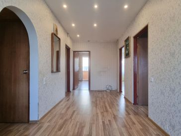 PARDUODAMAS 3 KAMBARIŲ SU DIDŽIUOJU HOLU BUTAS H.ZUDERMANO G. 3