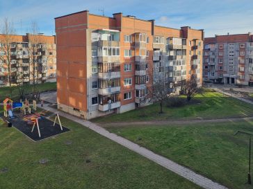PARDUODAMAS 3 KAMBARIŲ SU DIDŽIUOJU HOLU BUTAS H.ZUDERMANO G. 3