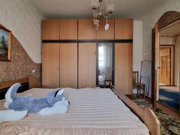PARDUODAMAS 3 KAMBARIŲ SU DIDŽIUOJU HOLU BUTAS H.ZUDERMANO G. 7