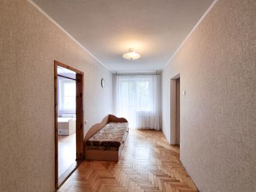 PARDUODAMAS 3 KAMBARIŲ SU DIDŽIUOJU HOLU BUTAS H.ZUDERMANO G. 7
