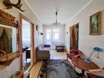 PARDUODAMAS 3 KAMBARIŲ SU  HOLU BUTAS MELIORATORIŲ AL. 3 