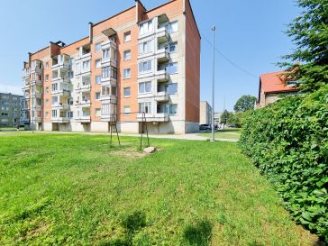 PARDUODAMAS 3 KAMBARIŲ SU  HOLU BUTAS MELIORATORIŲ AL. 3 