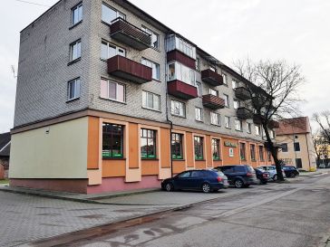 PARDUODAMAS  4-IŲ KAMBARIŲ BUTAS RUSNĖJE