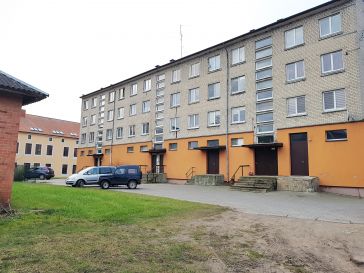 PARDUODAMAS  4-IŲ KAMBARIŲ BUTAS RUSNĖJE