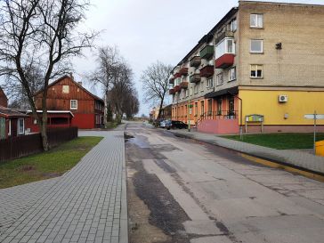 PARDUODAMAS  4-IŲ KAMBARIŲ BUTAS RUSNĖJE