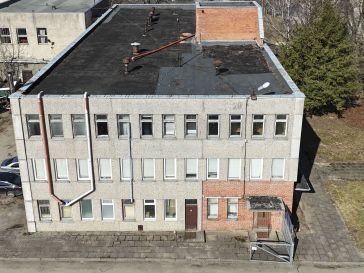 PARDUODAMA ADMINISTRACINIO PASTATO DALIS ŠILUTĖJE, TILŽĖS G. 48