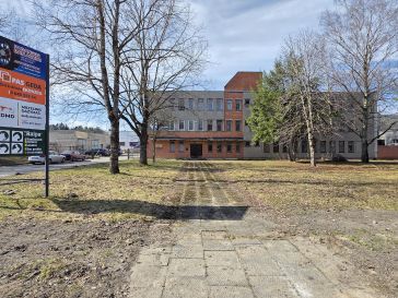 PARDUODAMA ADMINISTRACINIO PASTATO DALIS ŠILUTĖJE, TILŽĖS G. 48