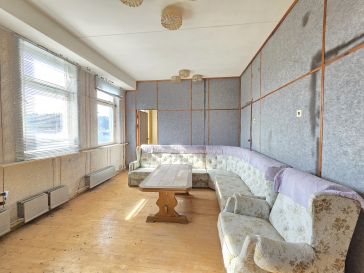 PARDUODAMA ADMINISTRACINIO PASTATO DALIS ŠILUTĖJE, TILŽĖS G. 48