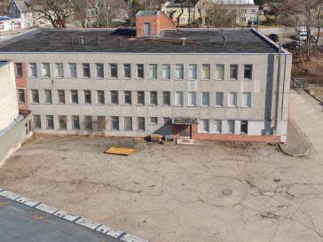 PARDUODAMA ADMINISTRACINIO PASTATO DALIS ŠILUTĖJE, TILŽĖS G. 48