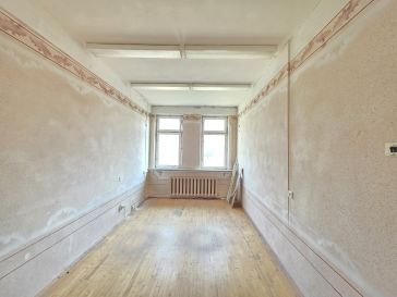 PARDUODAMA ADMINISTRACINIO PASTATO DALIS ŠILUTĖJE, TILŽĖS G. 48