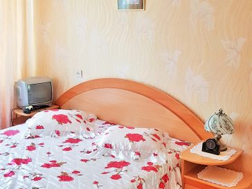 PARDUODAMAS  3-JŲ KAMBARIŲ BUTAS JUKNAIČIUOSE