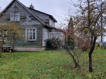 PARDUODAMAS GYVENAMAS NAMAS SU 0.2495 HA. ŽEMĖS SKLYPU