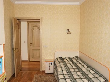 PARDUODAMA GYVENAMOJO NAMO DALIS CINTJONIŠKIŲ G. ŠILUTĖJE
