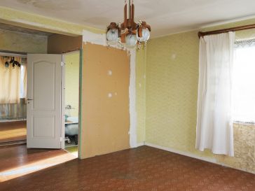 PARDUODAMAS  GYVENAMASIS  NAMAS  ŠILUTĖS R. SAV. ŠVĖKŠNA 