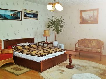 PARDUODAMAS GYVENAMASIS NAMAS SU 13 ARŲ ŽEMĖS SKLYPU JUKNAIČIUOSE