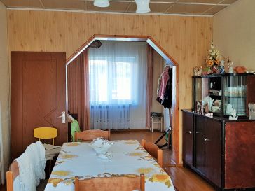 PARDUODAMAS GYVENAMASIS NAMAS SU 17 ARŲ ŽEMĖS SKLYPU Ž. NAUMIESTYJE