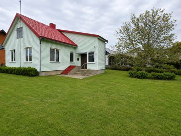 PARDUODAMAS GYVENAMASIS NAMAS ŽEMAIČIŲ NAUMIESTYJE, LAISVĖS G. 15