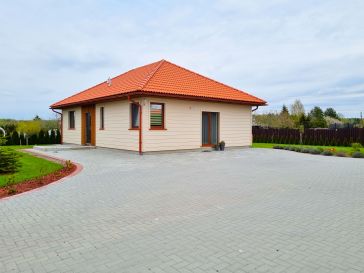 PARDUODAMAS SODO NAMAS SU 12 ARŲ ŽEMĖS SKLYPU48