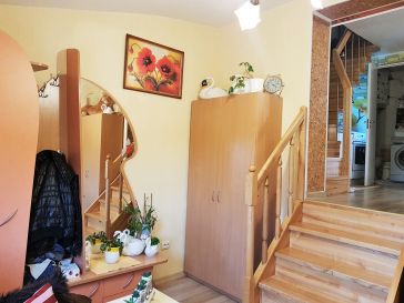PARDUODAMAS SODO NAMAS SU   6 ARŲ  ŽEMĖS SKLYPU