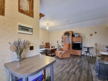 PARDUODAMAS SODO NAMELIS BALDININKŲ SB. SU 6 ARŲ ŽEMĖS SKLYPU