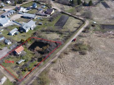 PARDUODAMAS SODO NAMELIS SU 12 ARŲ ŽEMĖS SKLYPU
