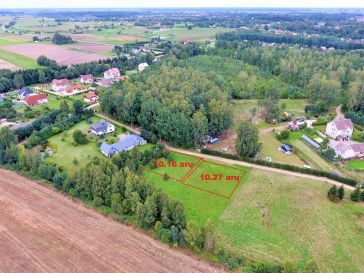 PARDUODAMI DU NAMŲ VALDOS ŽEMĖS SKLYPAI 