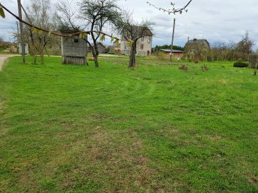 PARDUODAMI DU ŽEMĖS SKLYPAI RASOS SB.39