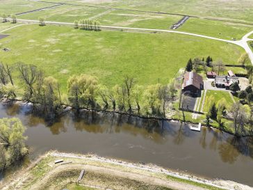PARDUODAMI NAMŲ VALDOS IR ŽEMĖS ŪKIO PASKIRTIES SKLYPAI RUSNĖS SALOJE